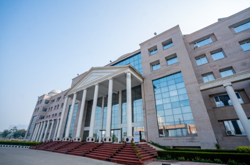 K R Mangalam University, School of Basic & Applied Sciences Campus photo 2